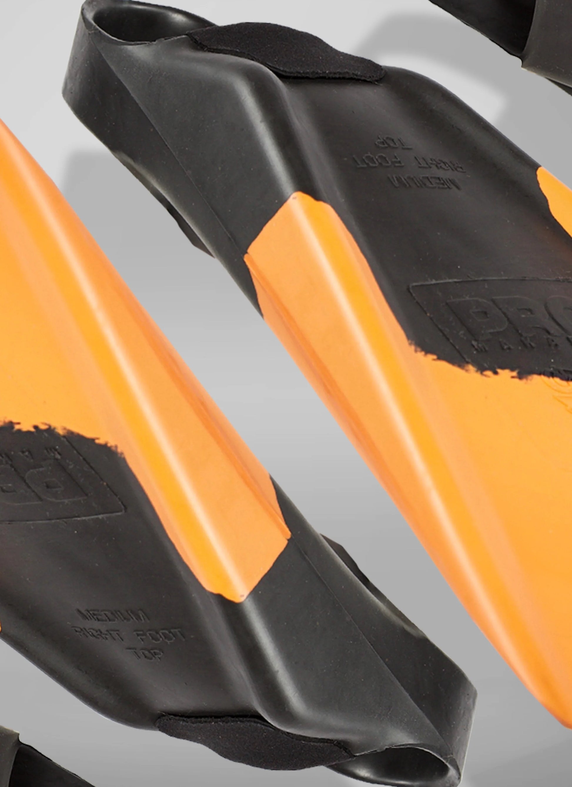 churchill-makapuu-pro-natural-gum-rubber-f8 FINSORANGE_BLACKZOOM.webp